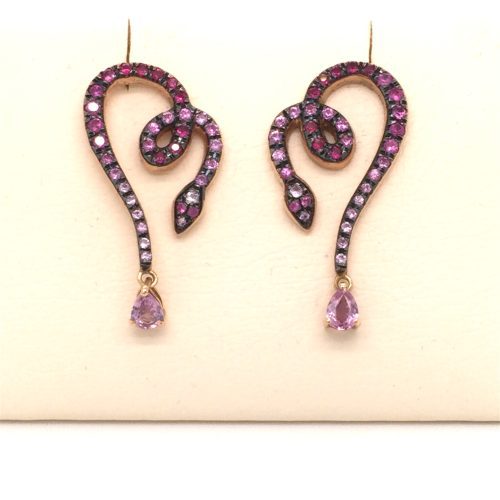 Σκουλαρίκια